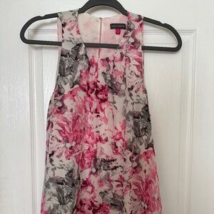 Vince Camuto Pink Floral Sleeveless Top Medium